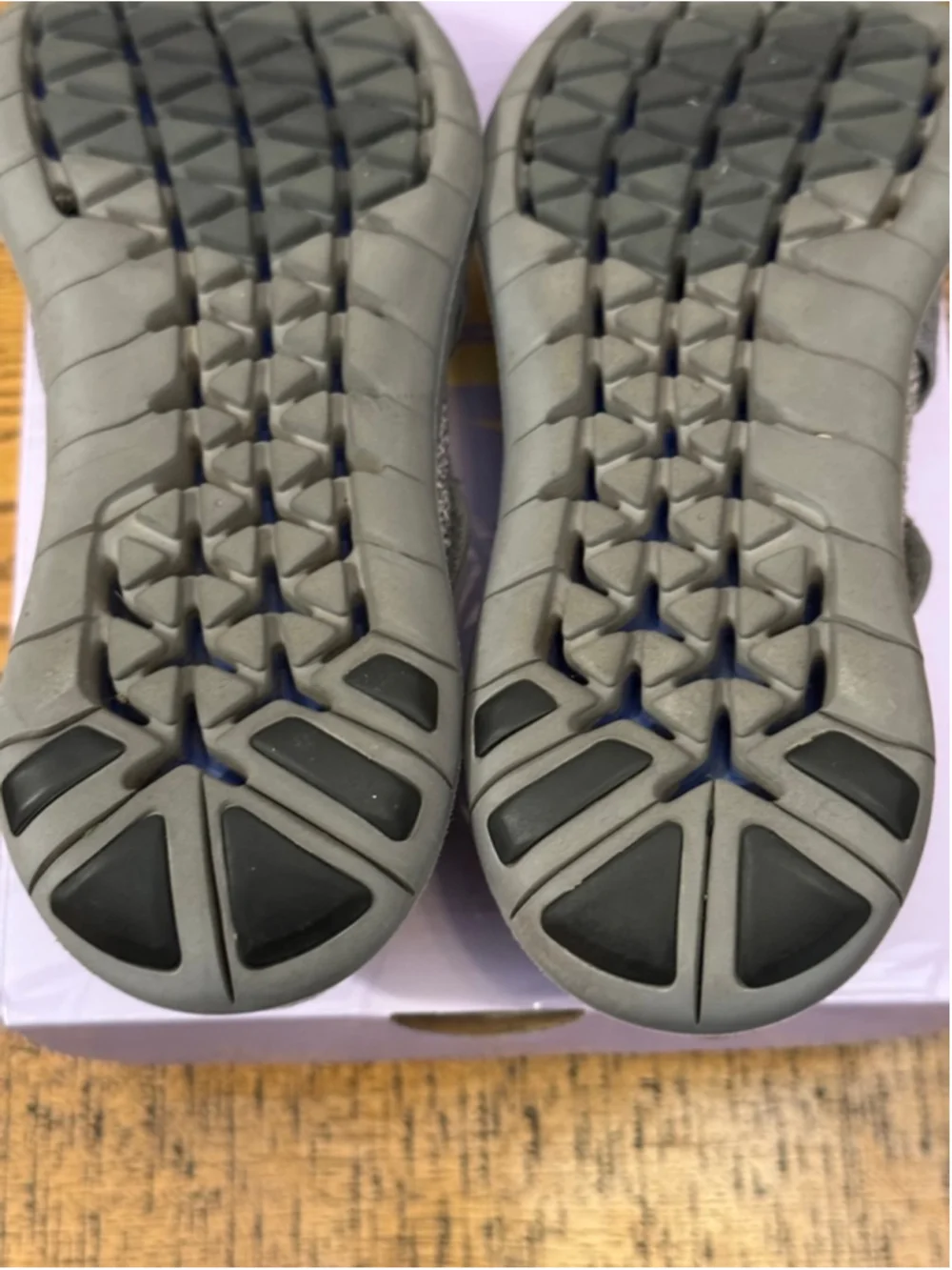 Women's Nike Free RN Motion Flyknit Grey Sneakers US 8 Running - Picture 6 of 8
